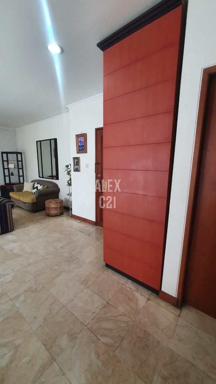 Di Jual Apartemen 2 BR Semi Furnished Midtown Residences