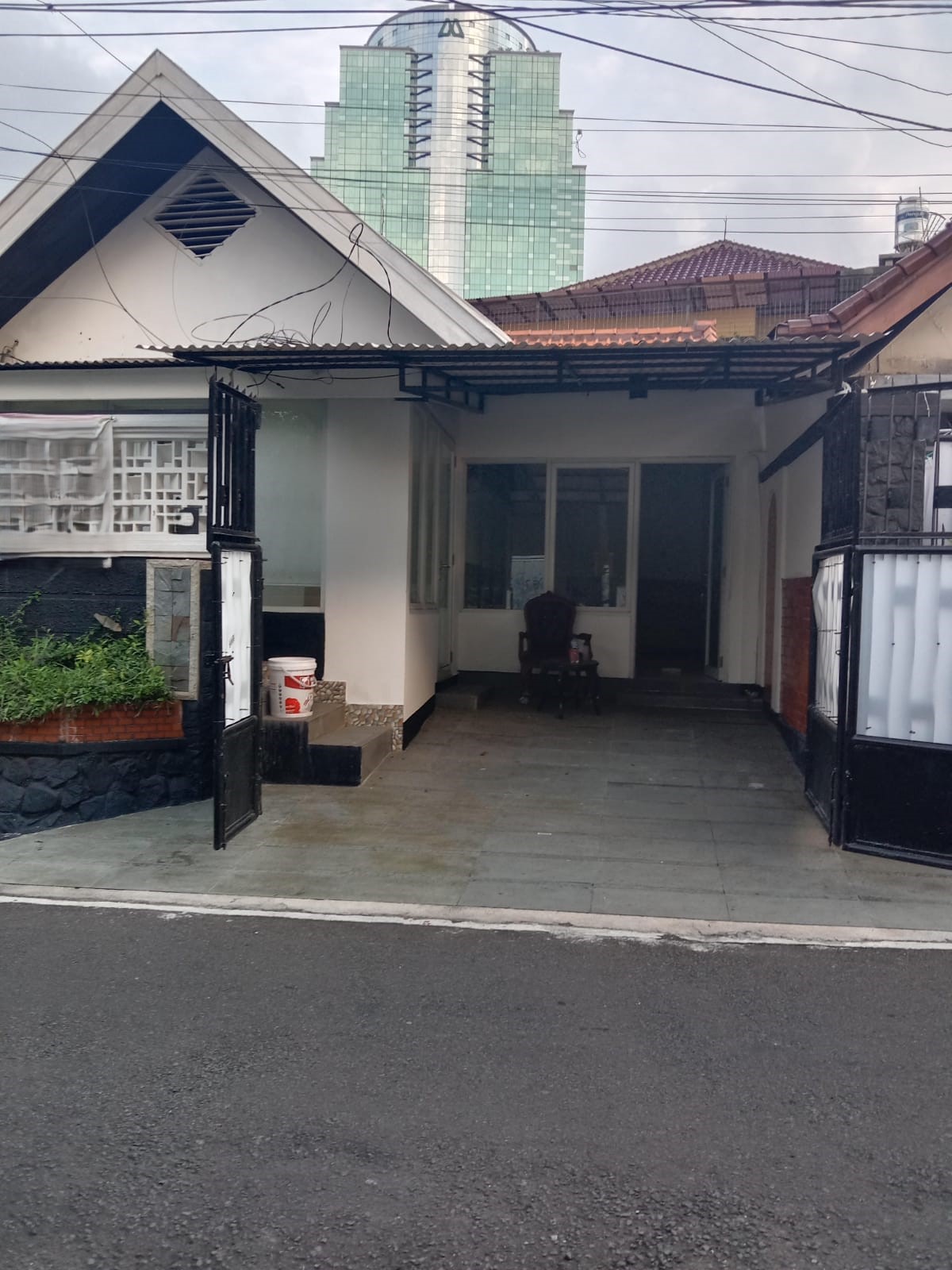 Disewakan Rumah Kantor di Bendungan Hilir, Tanah Abang, Jakarta