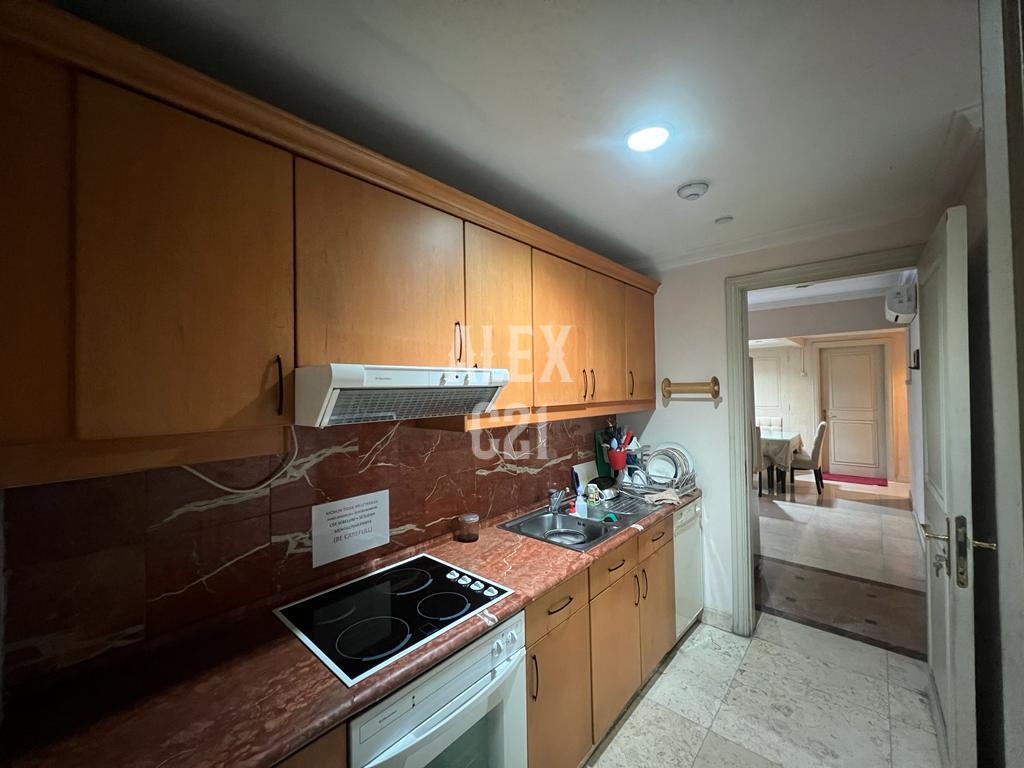 Dijual Apartemen Istana Sahid, Sudirman, Jakarta Pusat