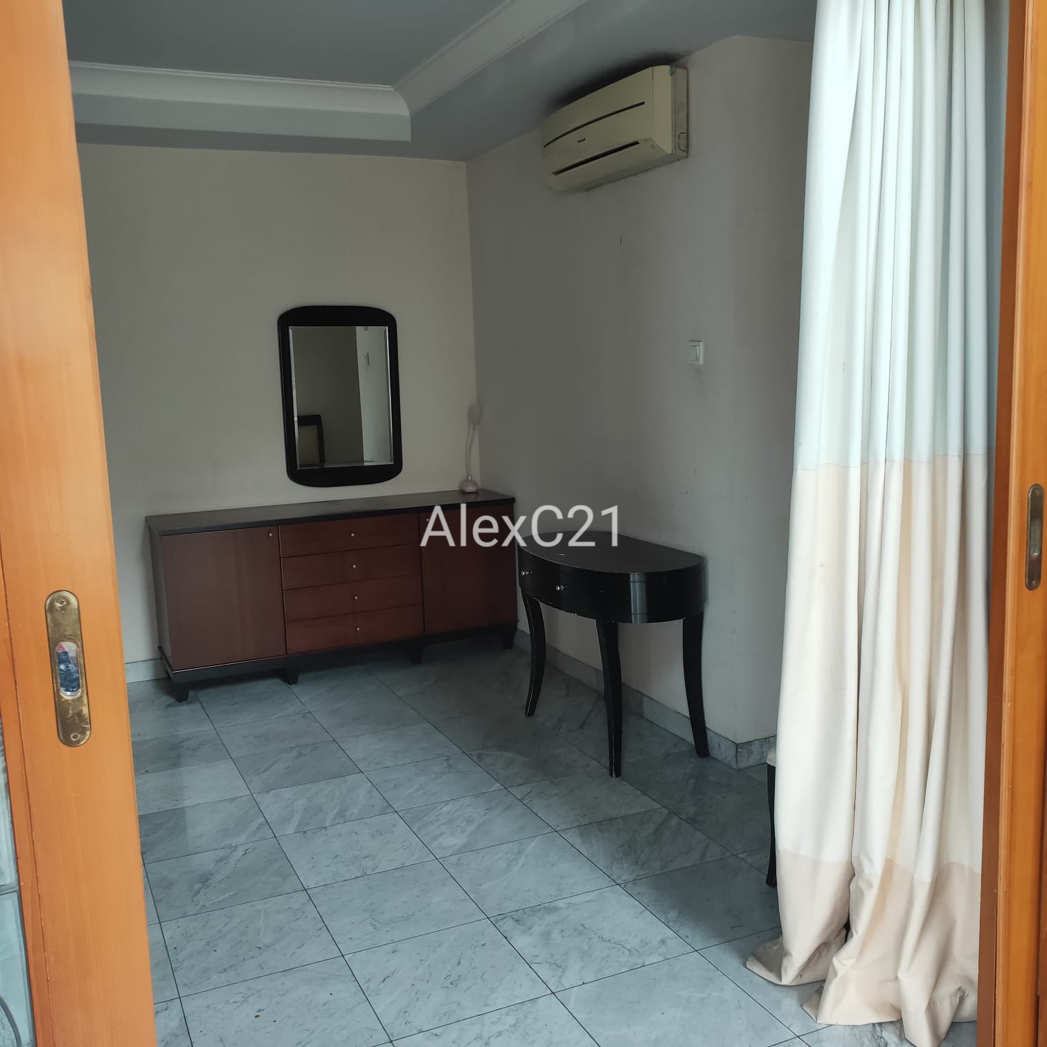 DIJUAL THE OASIS APARTMENT 4 BEDROOMS