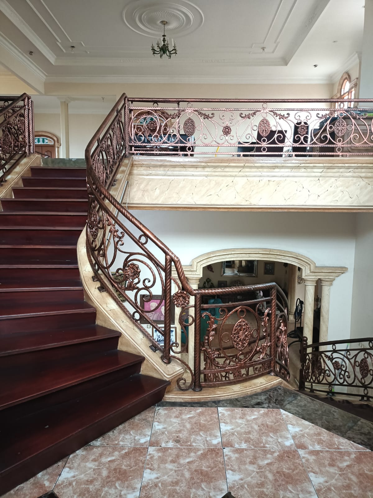 Dijual Tanah bonus Rumah mewah Mediterania Cireundeu, Ciputat