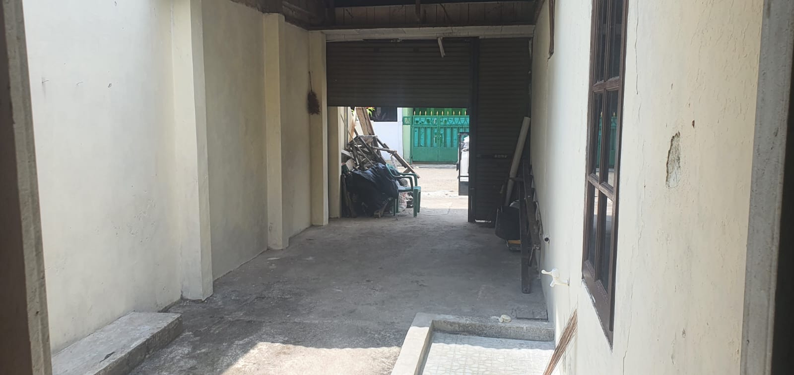 Dijual rumah komplek butuh renov di Cipayung, Ciputat, TangSel