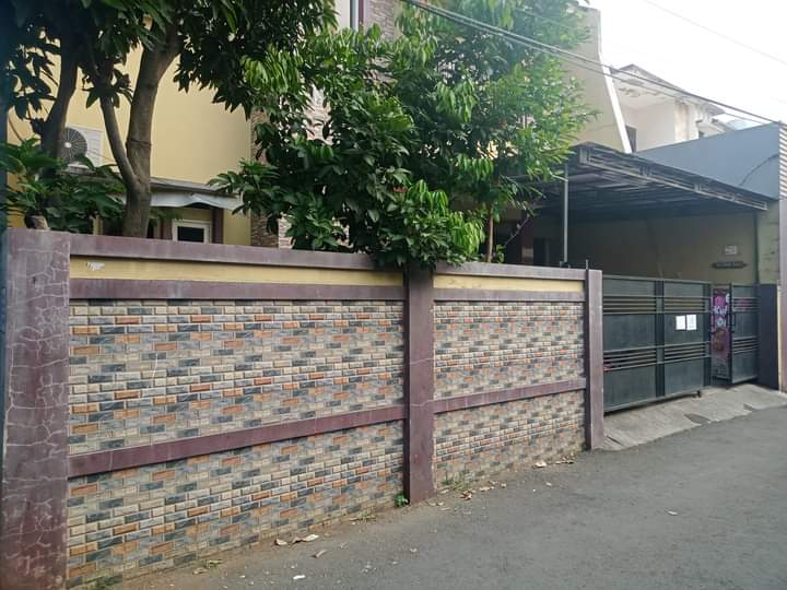 Di Jual Rumah 2 Lantai dalam perumahan di Jalan Tanjung Barat