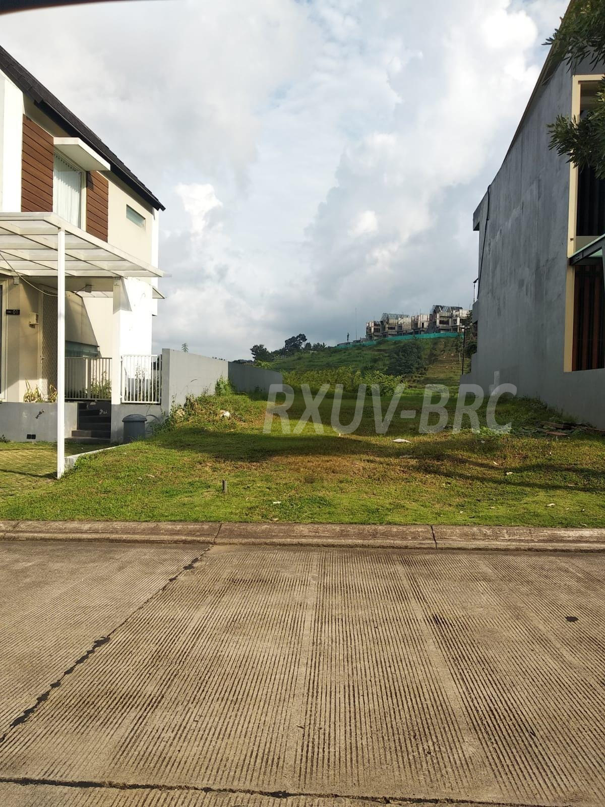 Dijual Cepat! Tanah Murah di Keukenhoff Hill, The Taman Dayu den