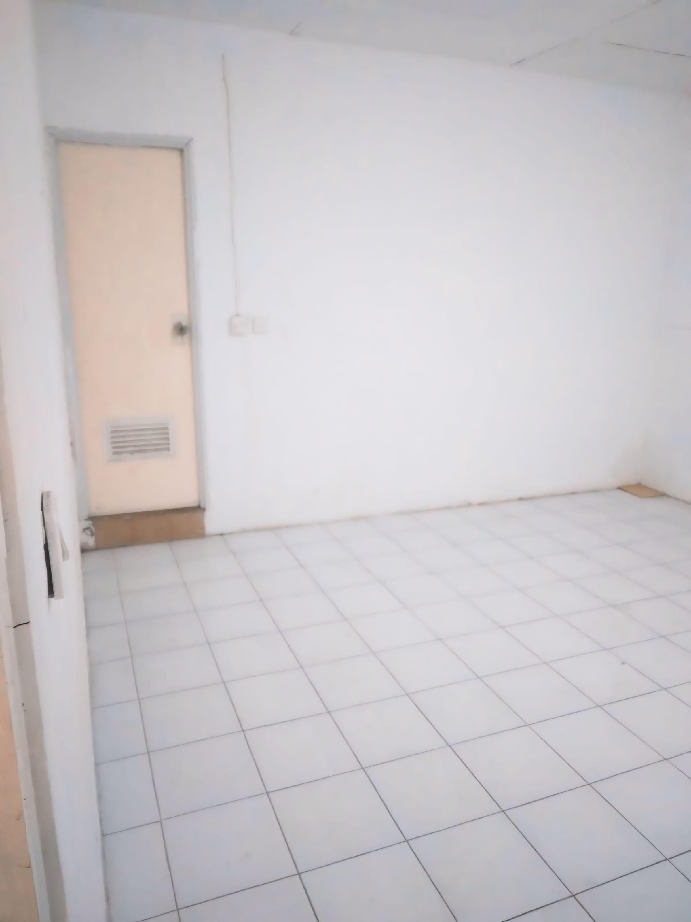 Dijual rumah di jalan komersil di area Grand Galaxy Bekasi