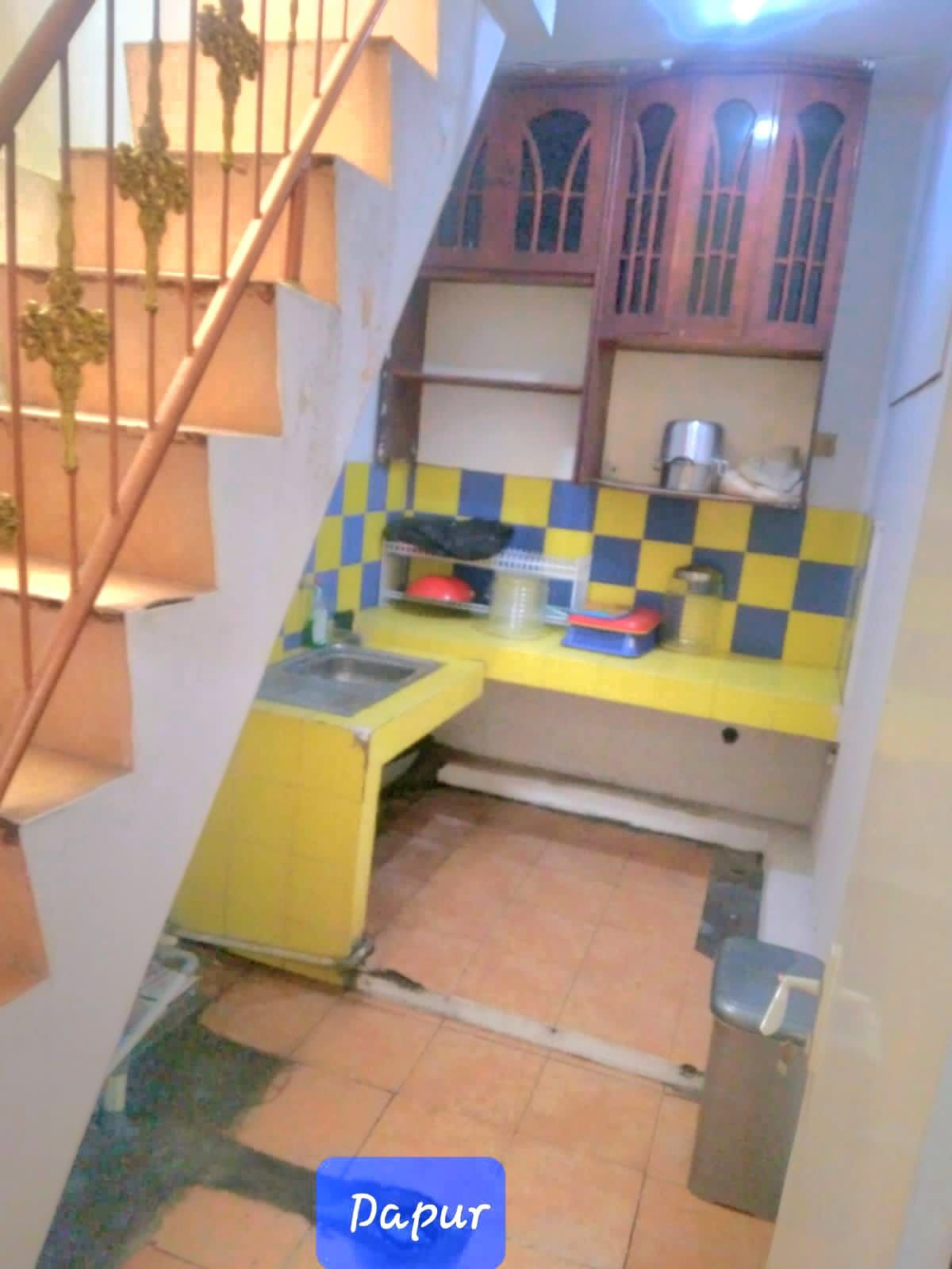 Dijual rumah di jalan komersil di area Grand Galaxy Bekasi