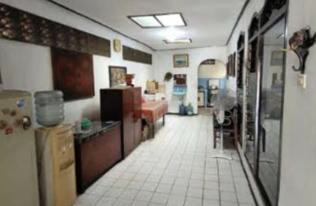 Dijual rumah lama di Pejaten Timur, Pasar Minggu, Jakarta