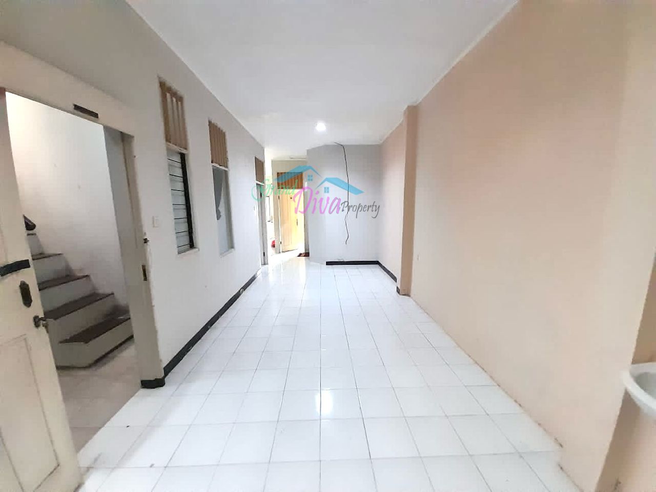 RUMAH DI PERUMAHAN VILLA GALAXY BEKASI