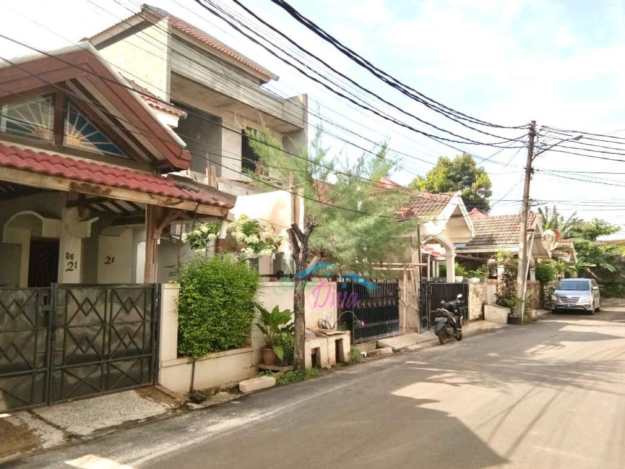 RUMAH DI PERUMAHAN VILLA GALAXY BEKASI