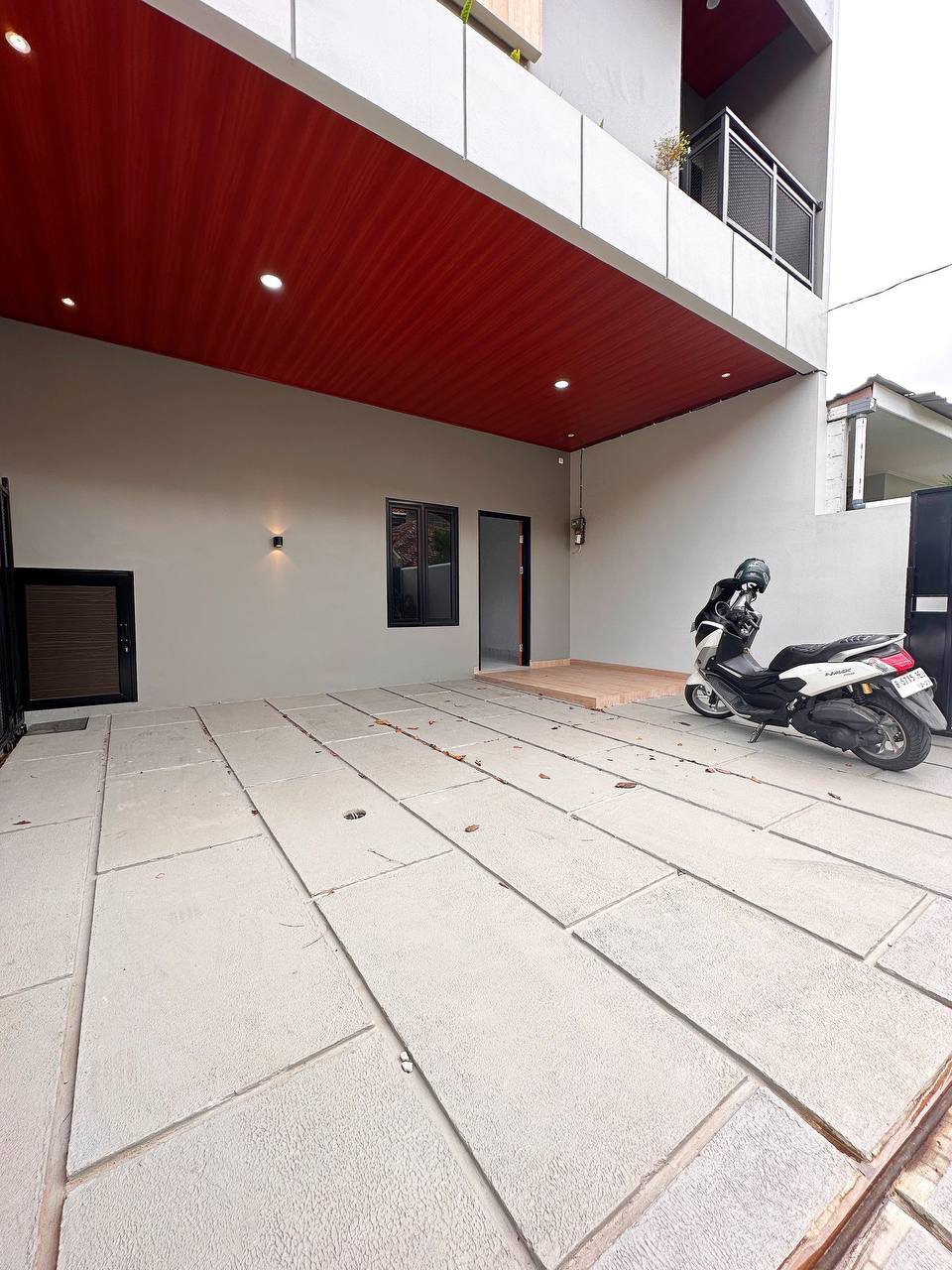Rumah nyaman dalam kompleks area Cipinang Jakarta Timur