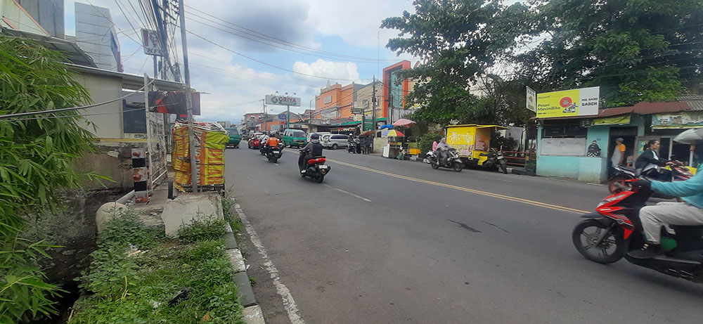 RUMAH HITUNG TANAH DI JL. A.H. NASUTION UJUNG BERUNG BANDUNG