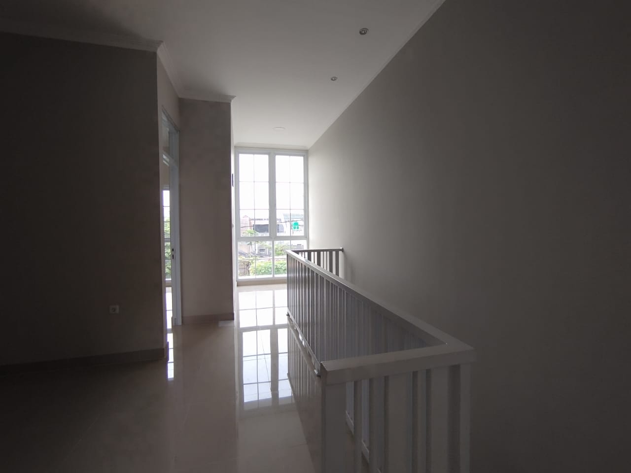 Jual rumah 2 lantai lux di Cisaranten Kulon Arcamanik Bandung