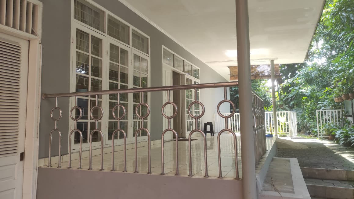 Disewakan rumah untuk office di Area Pakubuwono, Kebayoran Baru