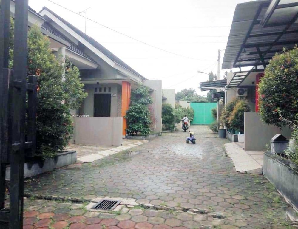 RUMAH DI CLUSTER MAHARANI RESIDENCE JATI WARNA