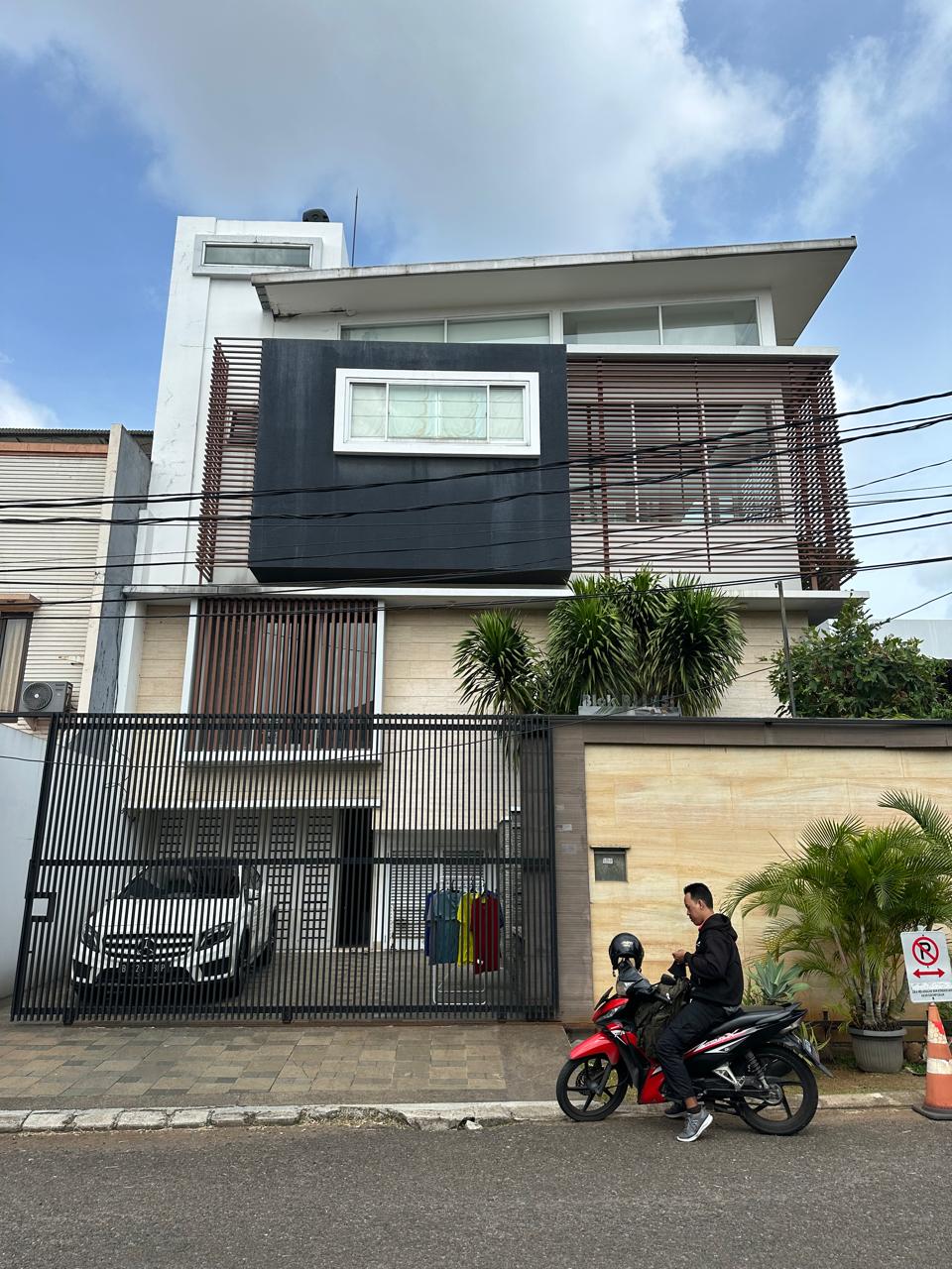 Dijual rumah di Citra Garden 2, Pegadungan, Kalideres, Jakarta