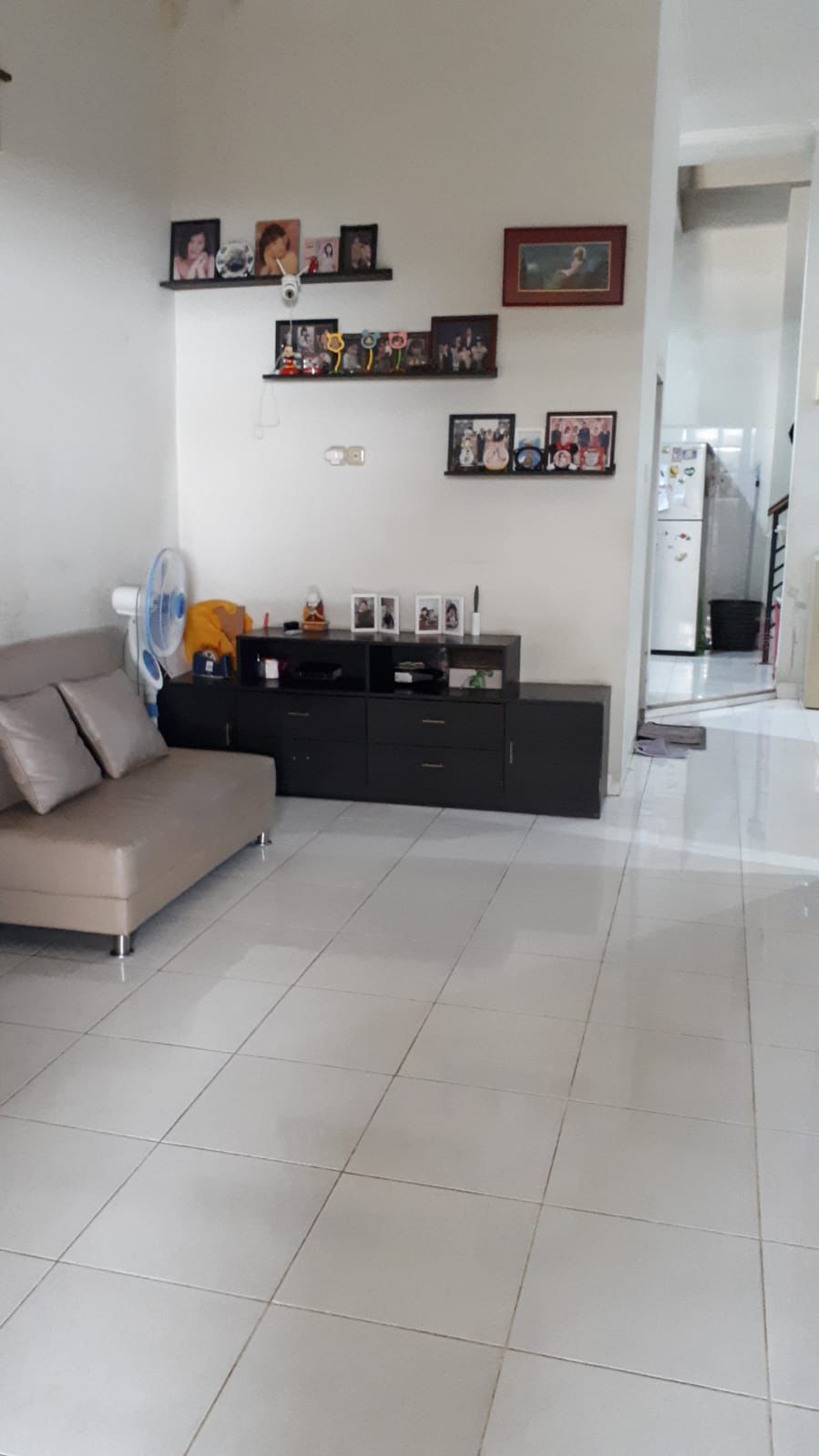 Dijual rumah komplek minimalis 2 lantai Kelapa Gading