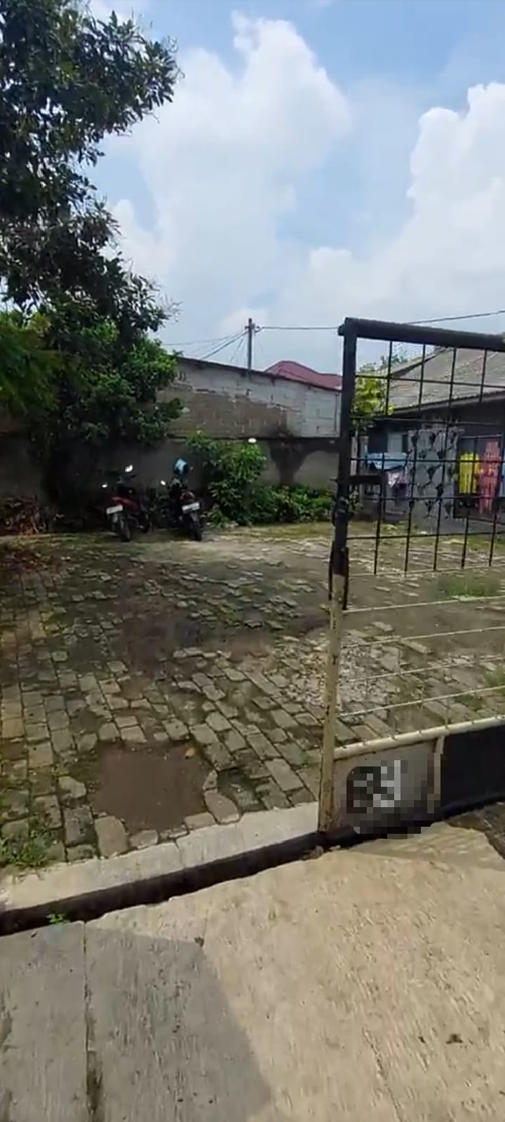 Dijual rumah luas di Cipayung, Ceger, Jakarta Timur