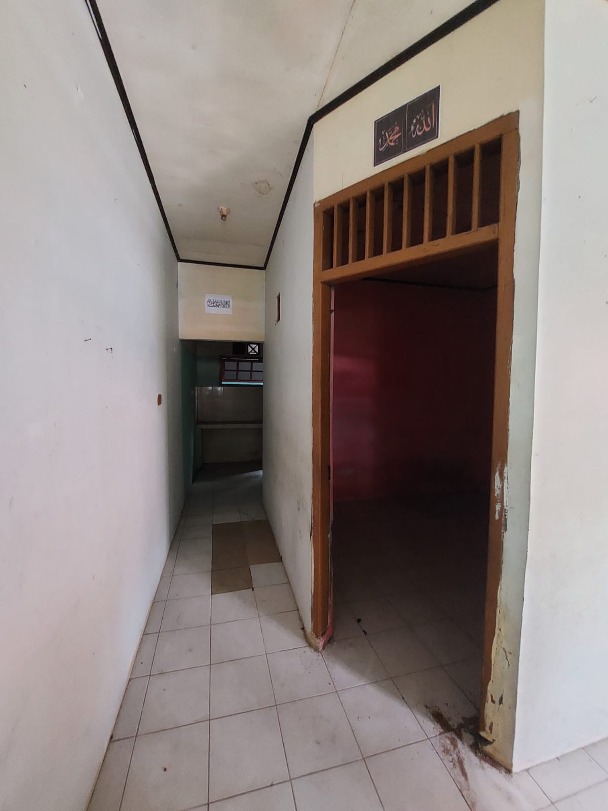 Dijual rumah luas hitung tanah harga dibawah Njop di Beji, Depok