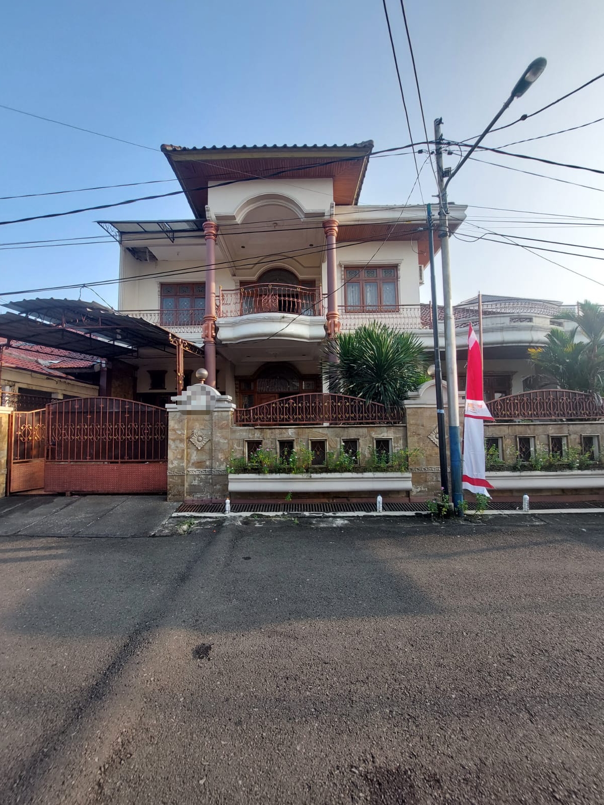 Dijual Rumah di Perumahan Jatiwaringin Permai, Komplek Auri