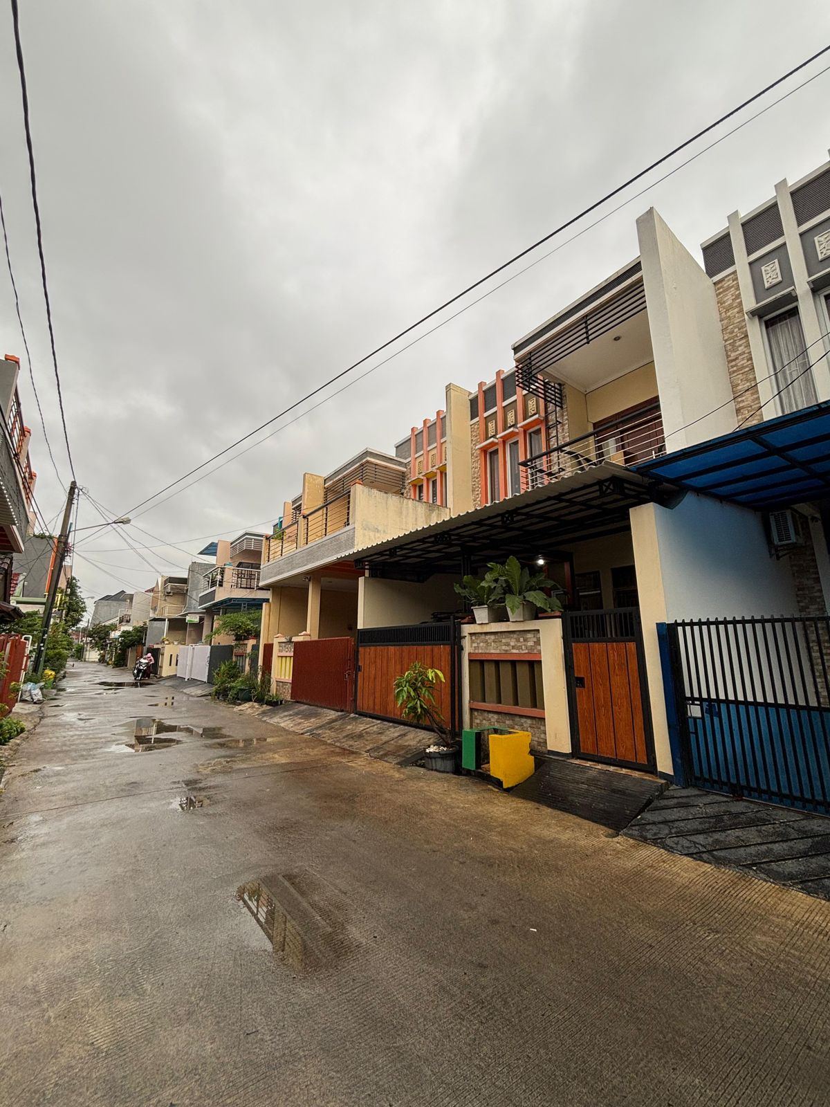 Dijual rumah di perum Griya Bintara Indah, Bintara Barat, Bekasi