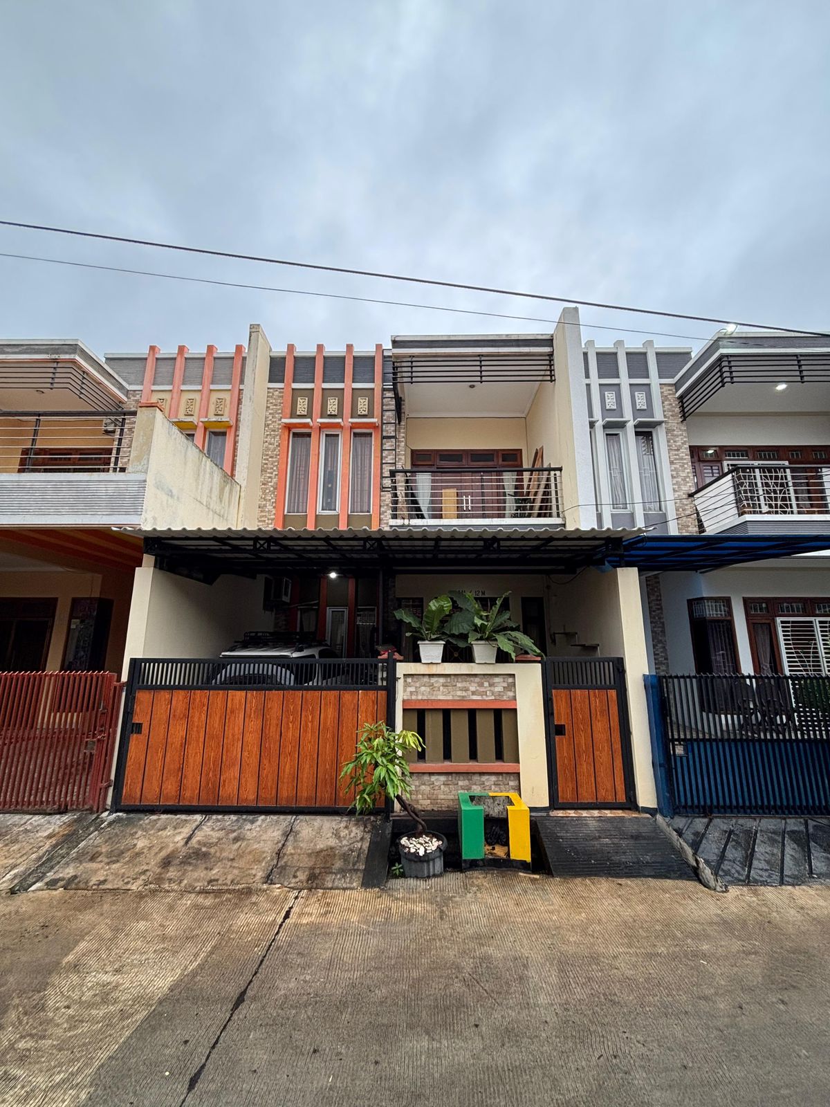 Dijual rumah di perum Griya Bintara Indah, Bintara Barat, Bekasi