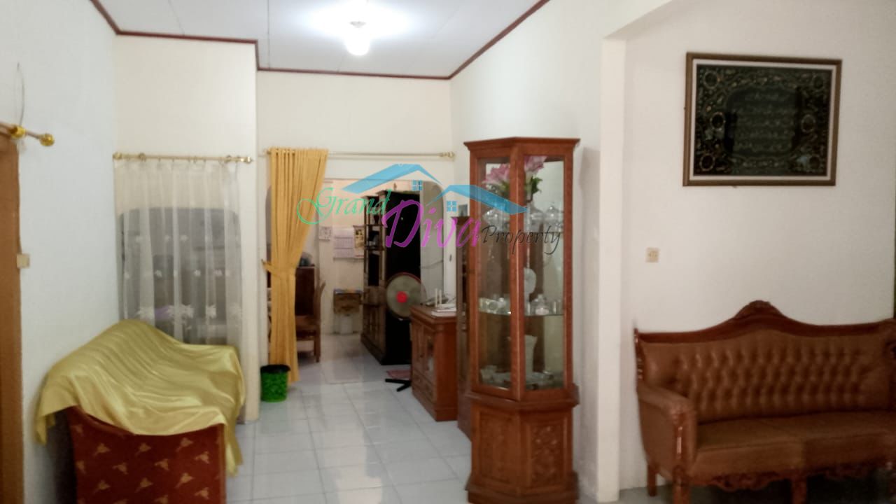 RUMAH DI KOMPLEK AL JATIBENING INDAH BEKASI