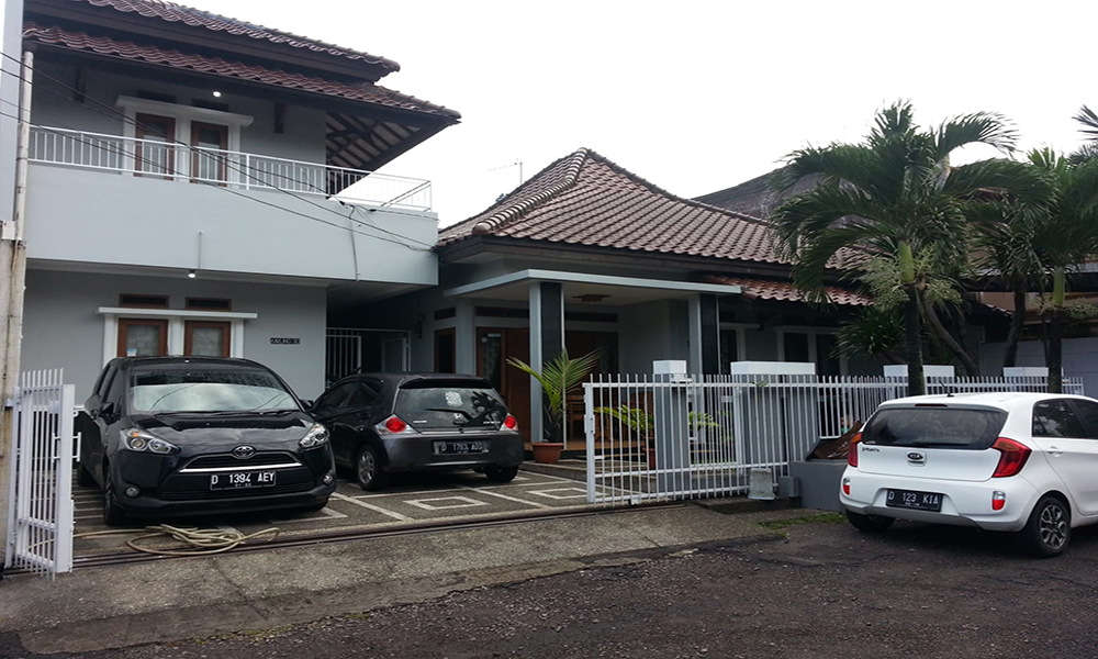 RUMAH DAN KOST EKSLUSIF 14 KAMAR PENUH TERISI  DI Jl. BKR BDG