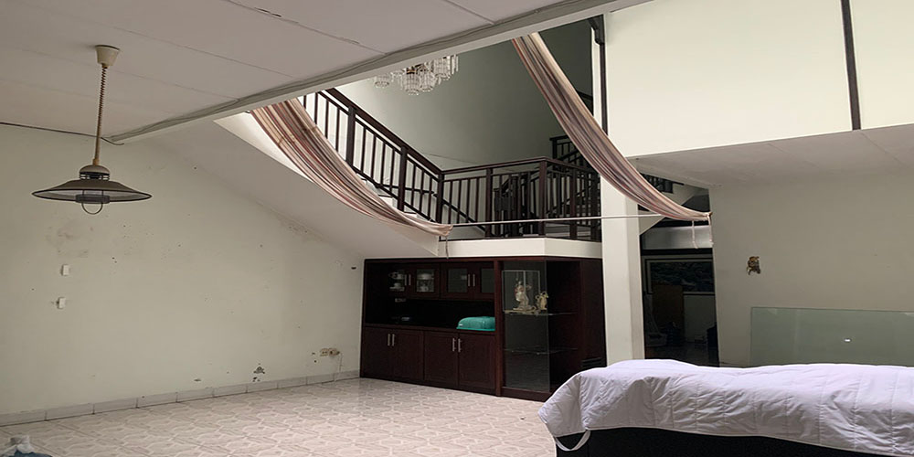 RUMAH 2 LANTAI UTK KANTOR ATAU TEMPAT KURSUS SAYAP JL. RIAU BDG