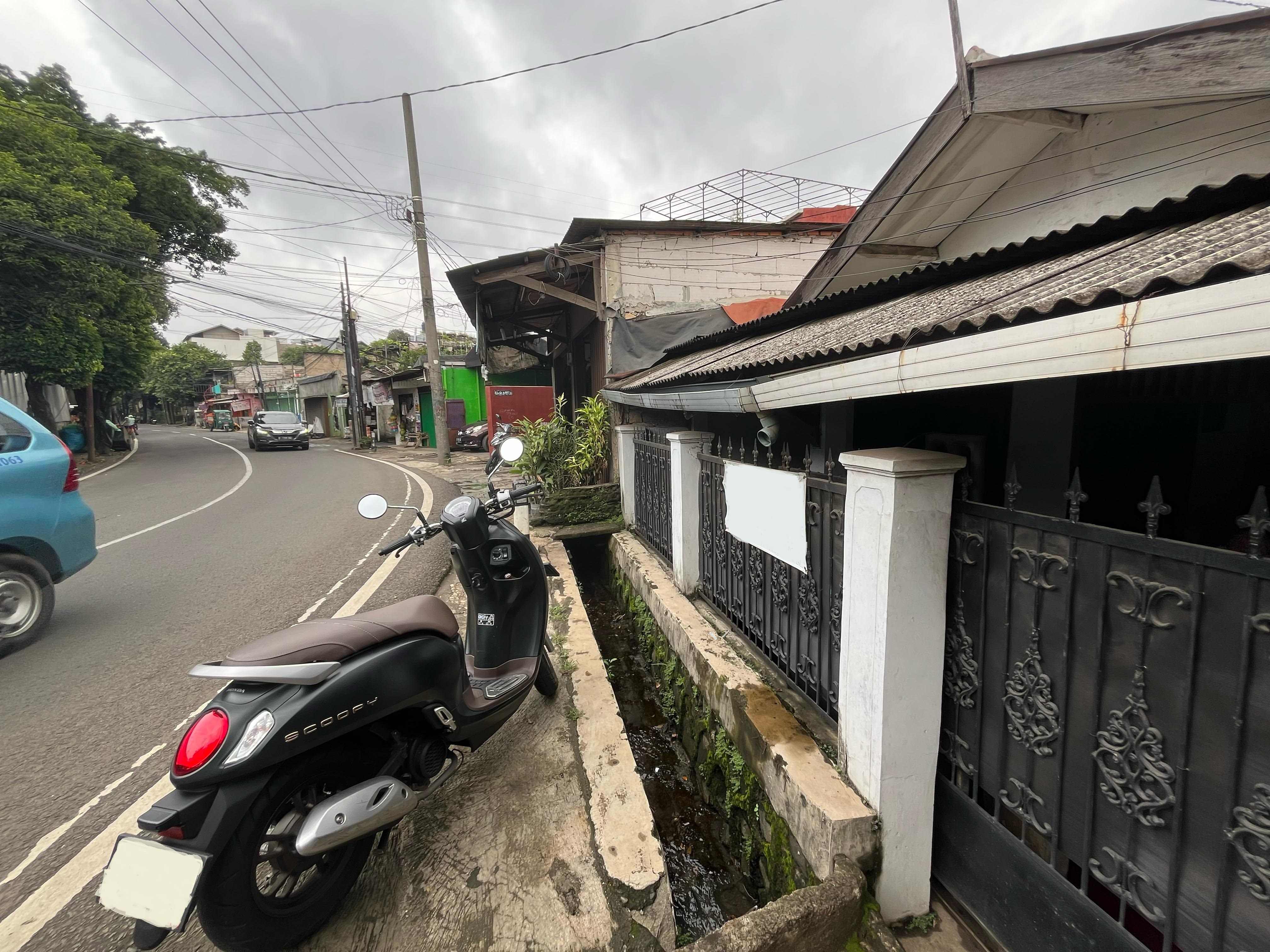 Dijual tanah di Moch. Kahfi II, Jagakarsa, Jakarta Selatan