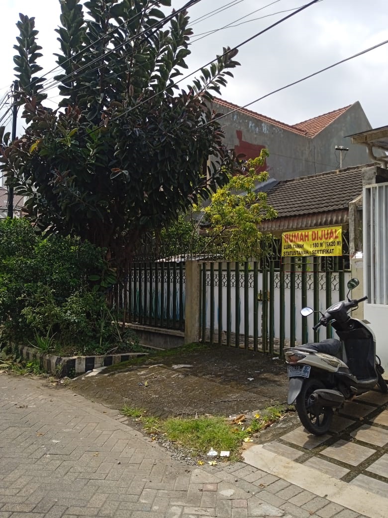 rumah dijual simpang darmo permai selatan surabaya