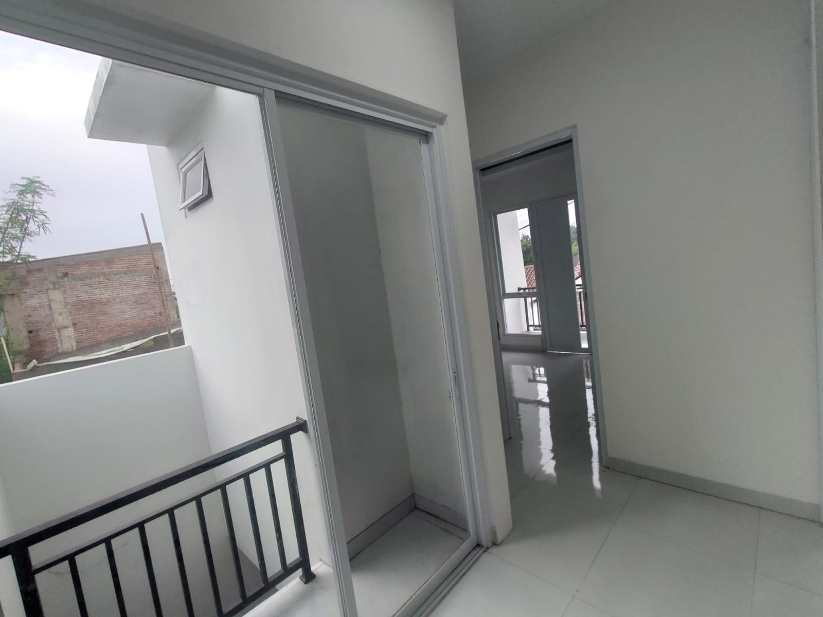 Dijual rumah baru 2,5 Lantai Benda Baru, Pamulang, TangSel