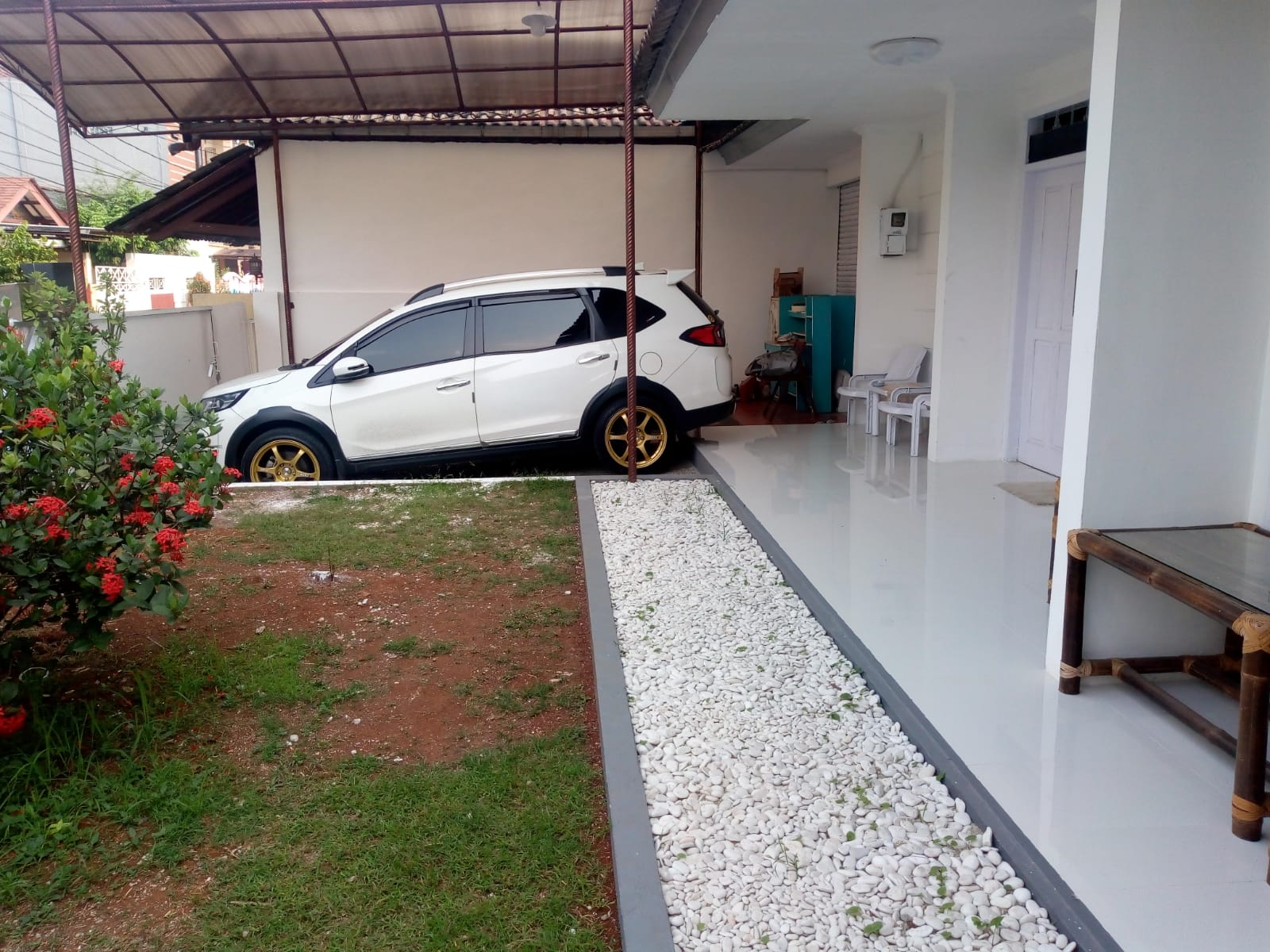 Dijual dan disewakan rumah cantik komplek di Pamulang Barat