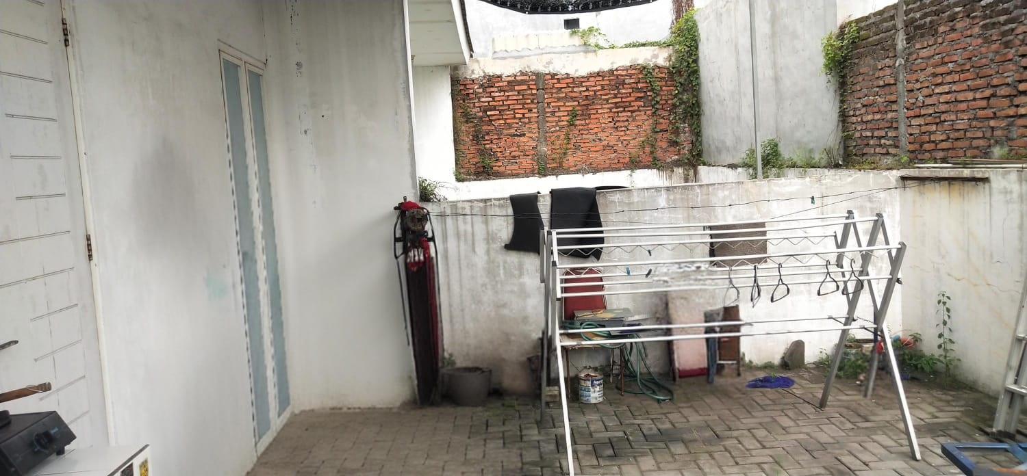 BU: DIJUAL CEPAT - Rumah Hook 2 Lantai Cantik