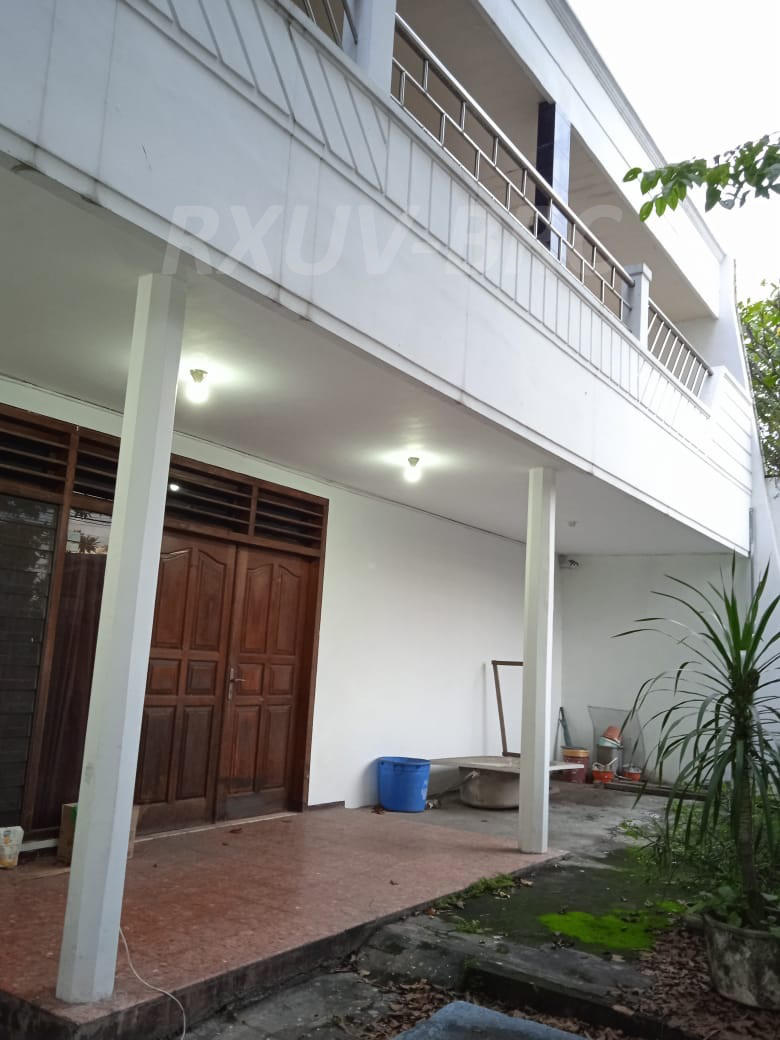 Dijual! Rumah 3 Lantai Nol Jalan Raya - Harga Nego Sampai Deal