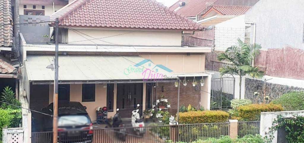 RUMAH DI JATI CEMPAKA PONDOKGEDE