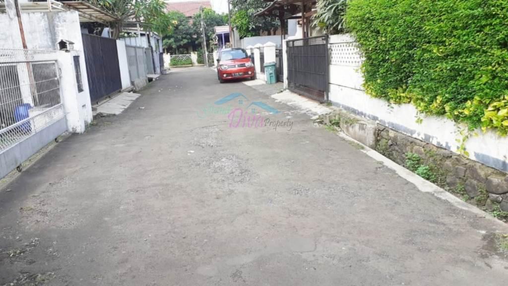 RUMAH DI JATI CEMPAKA PONDOKGEDE