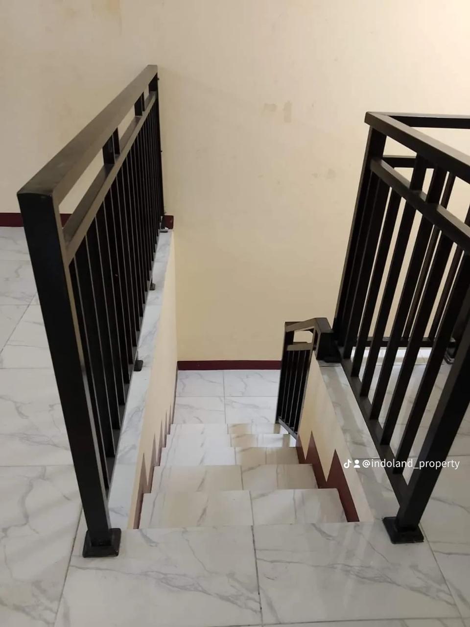 Dijual Perumahan badan 2 Lantai, Lokasi Pondok Ungu Permai