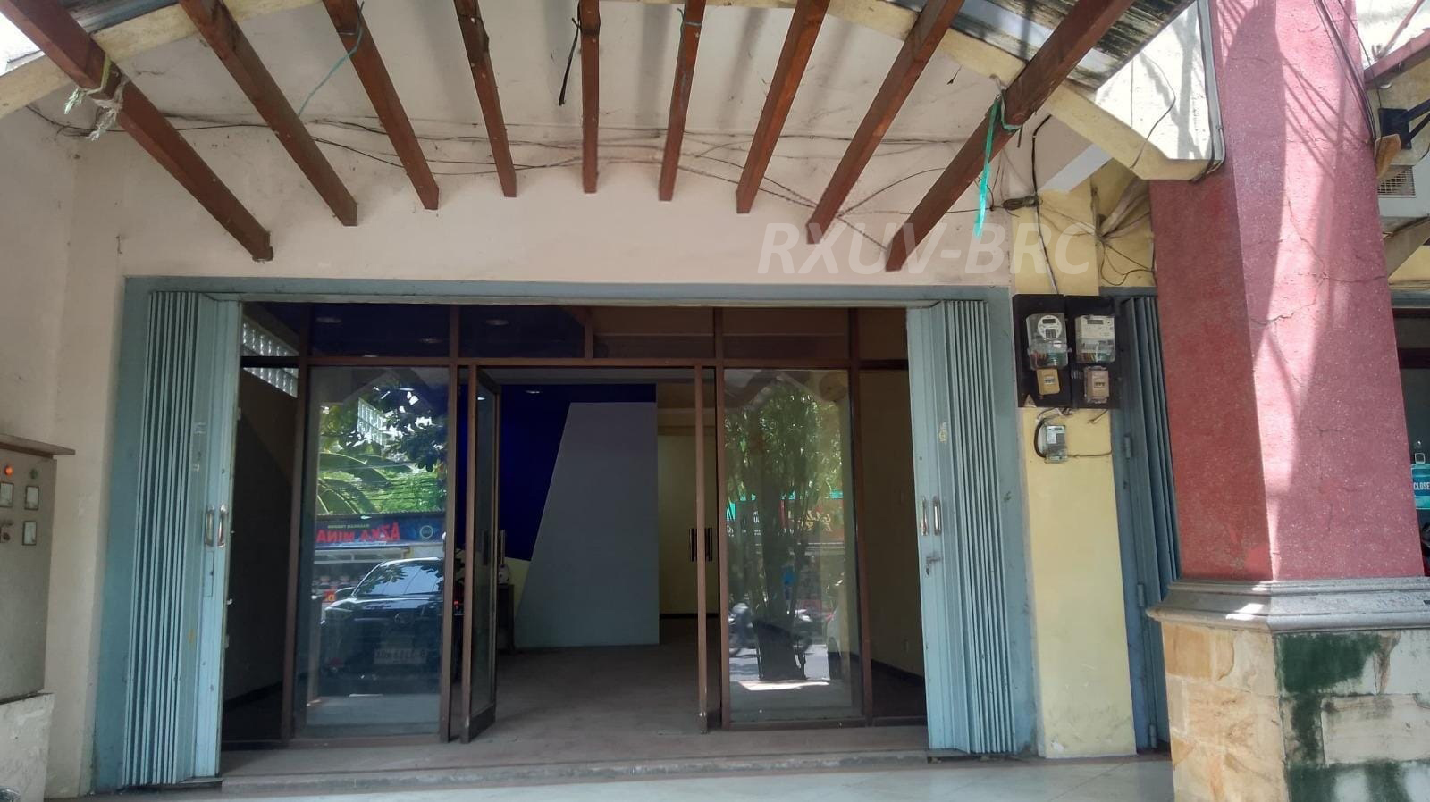 Dijual/Disewa Ruko 3,5 lt di Surabaya Barat - Area Komersial!