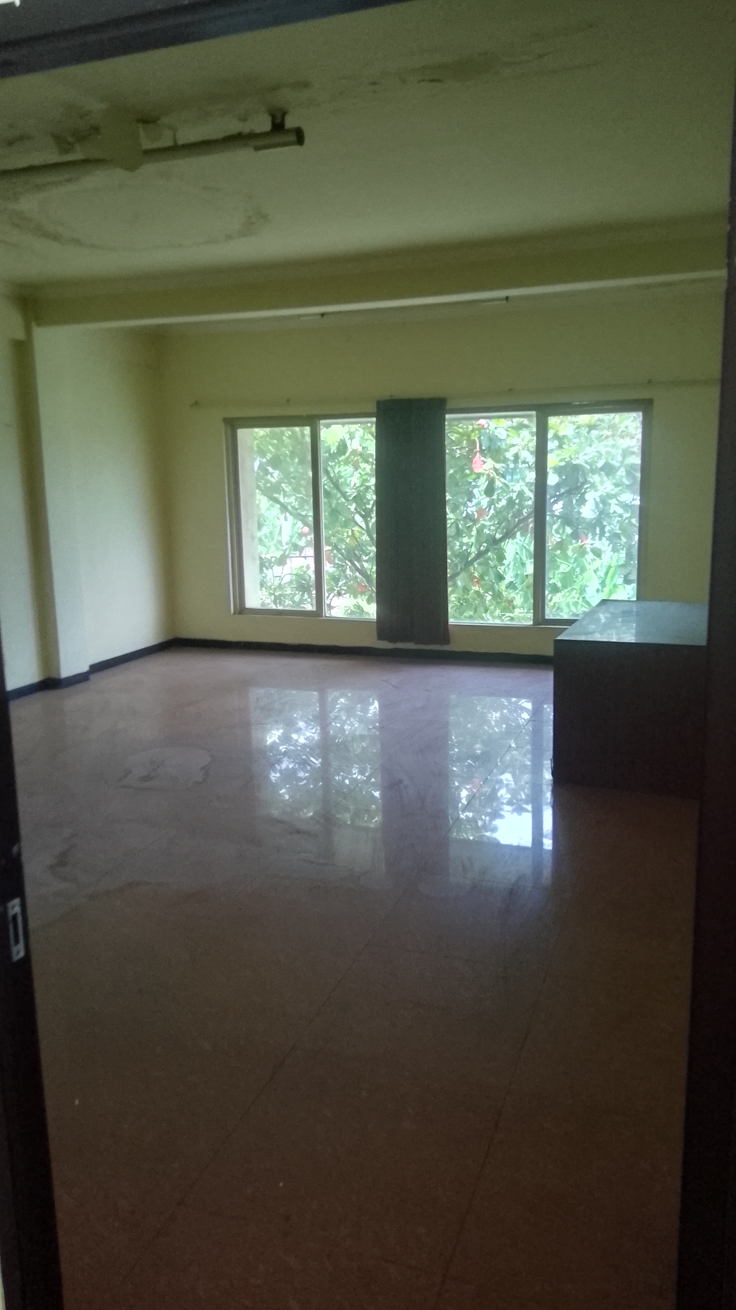 Dijual/Disewa Ruko 3,5 lt di Surabaya Barat - Area Komersial!