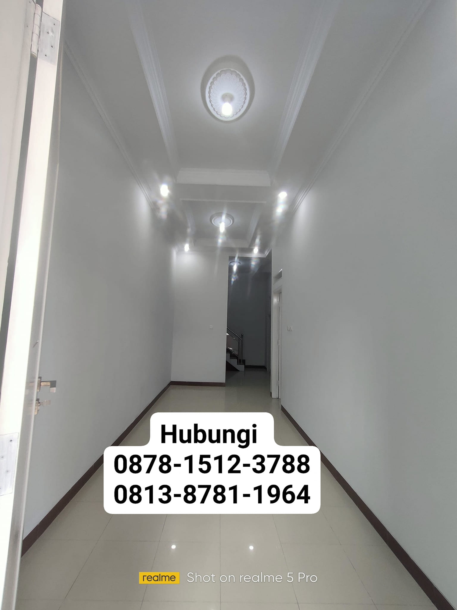 Rumah 2 1/2 Lantai di Pinggir Jalan Pondok Ungu Permai Sektor V