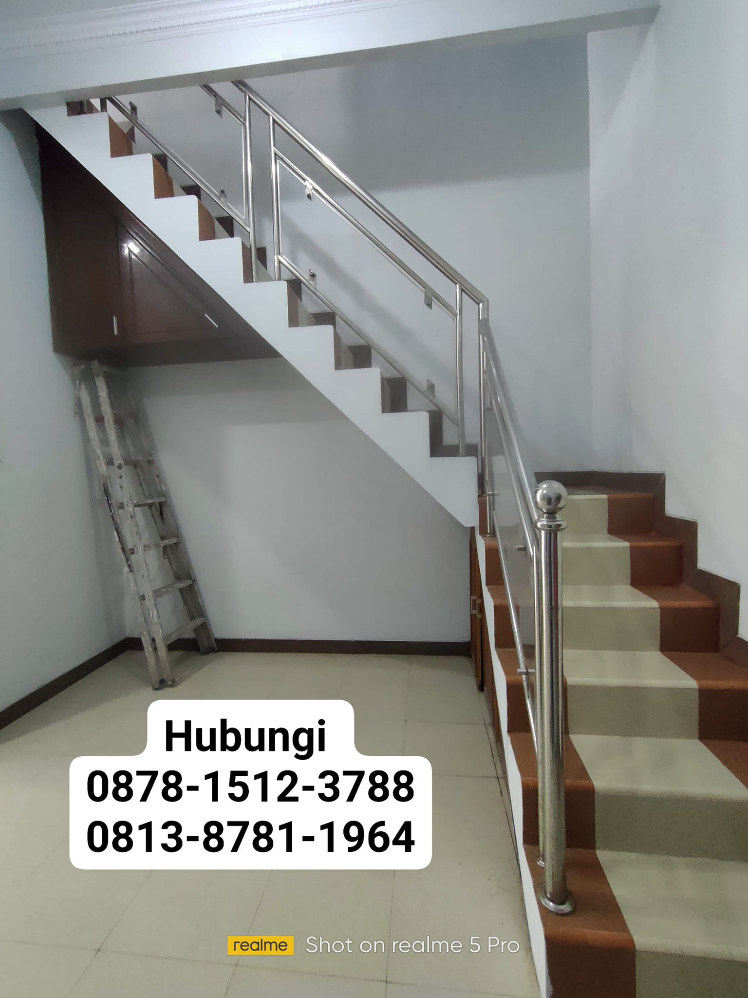 Rumah 2 1/2 Lantai di Pinggir Jalan Pondok Ungu Permai Sektor V