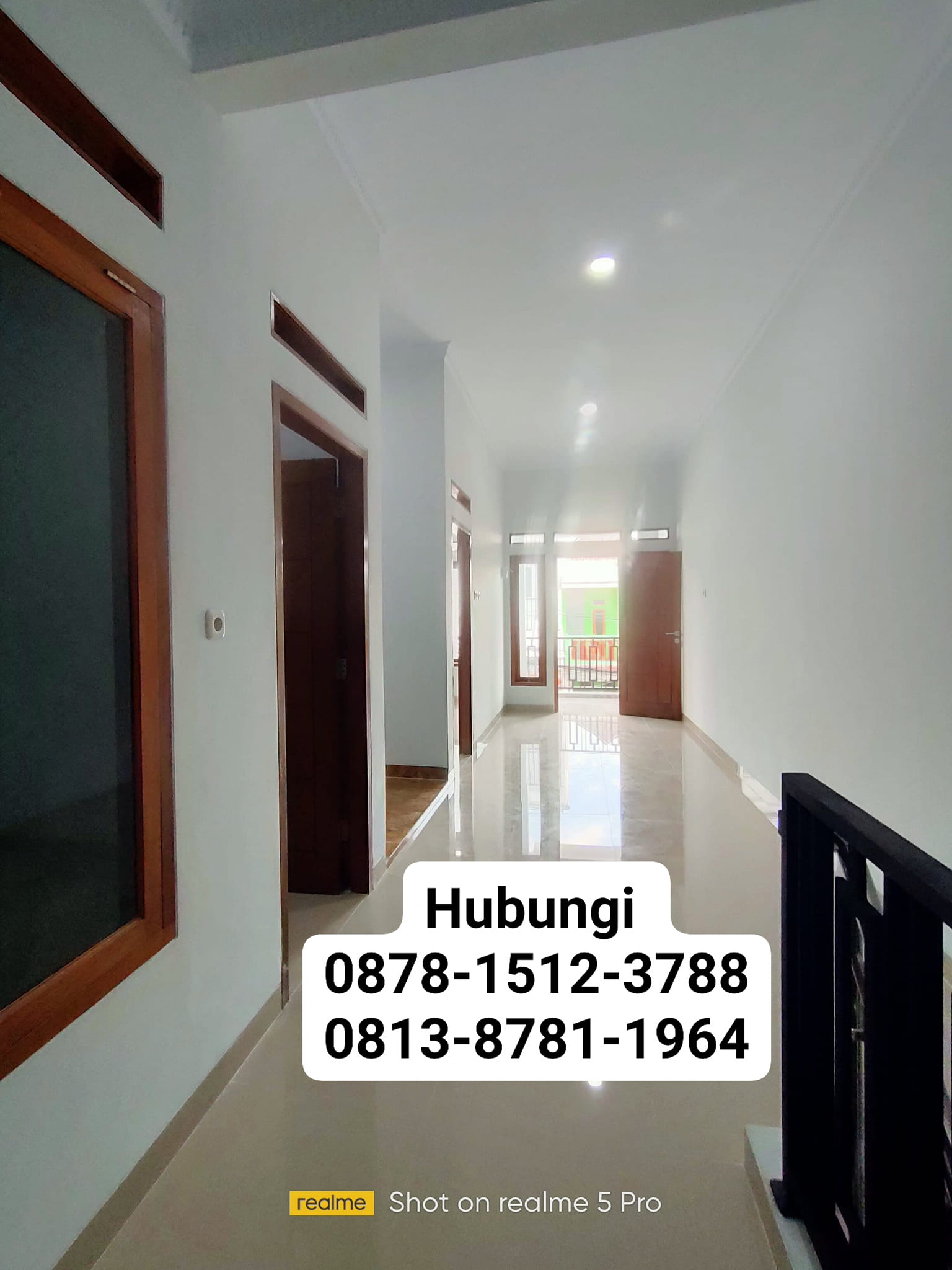 Rumah 2 1/2 Lantai di Pinggir Jalan Pondok Ungu Permai Sektor V