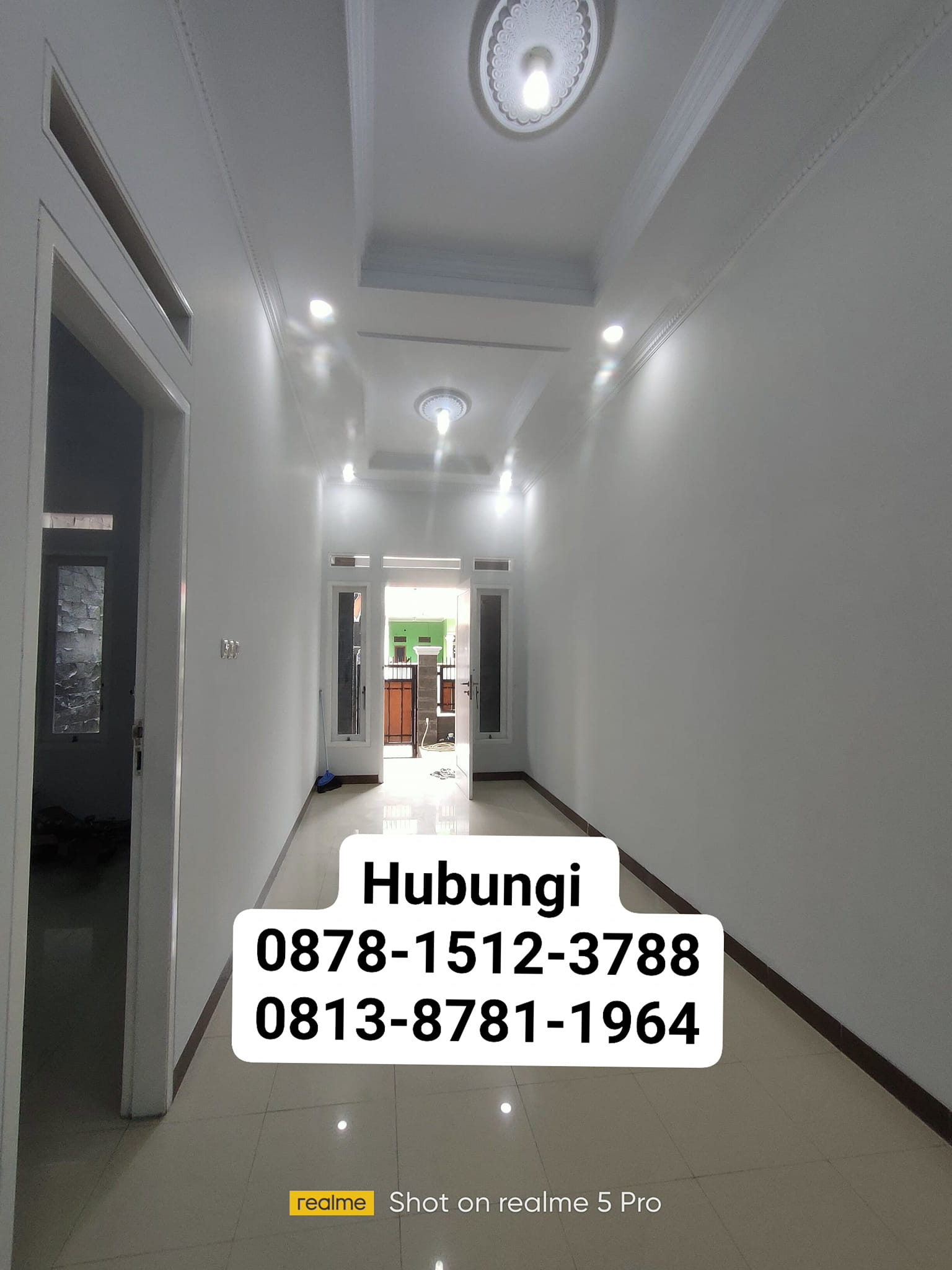 Rumah 2 1/2 Lantai di Pinggir Jalan Pondok Ungu Permai Sektor V