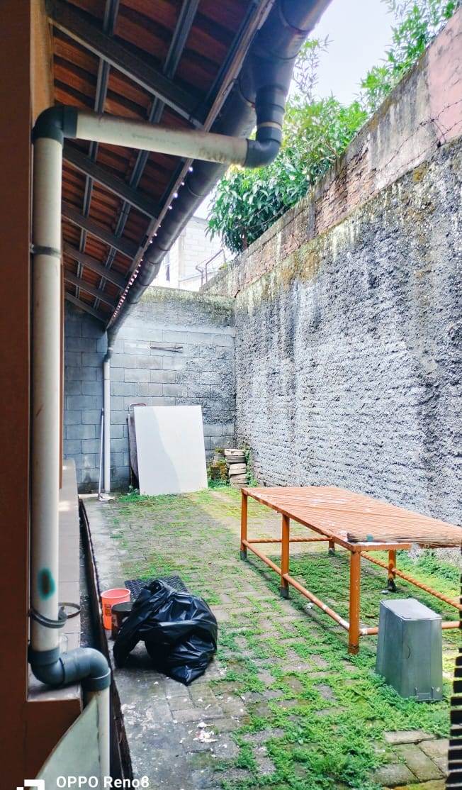 Jual rumah lokasi strategis di Antapani Kota Bandung jalan lebar