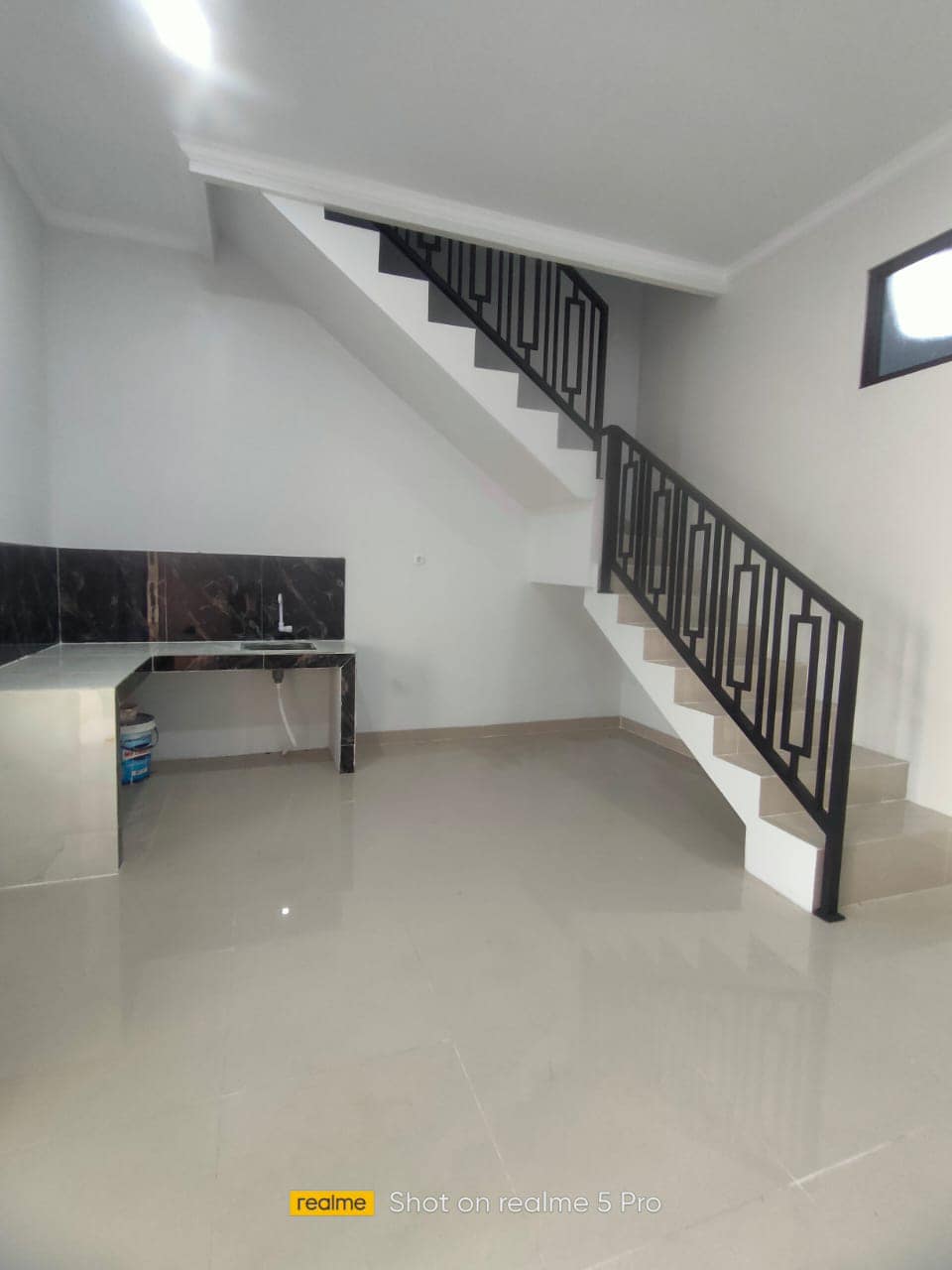 Rumah Modern 2 Lantai di Pondok Ungu Permai Sektor V Bekasi