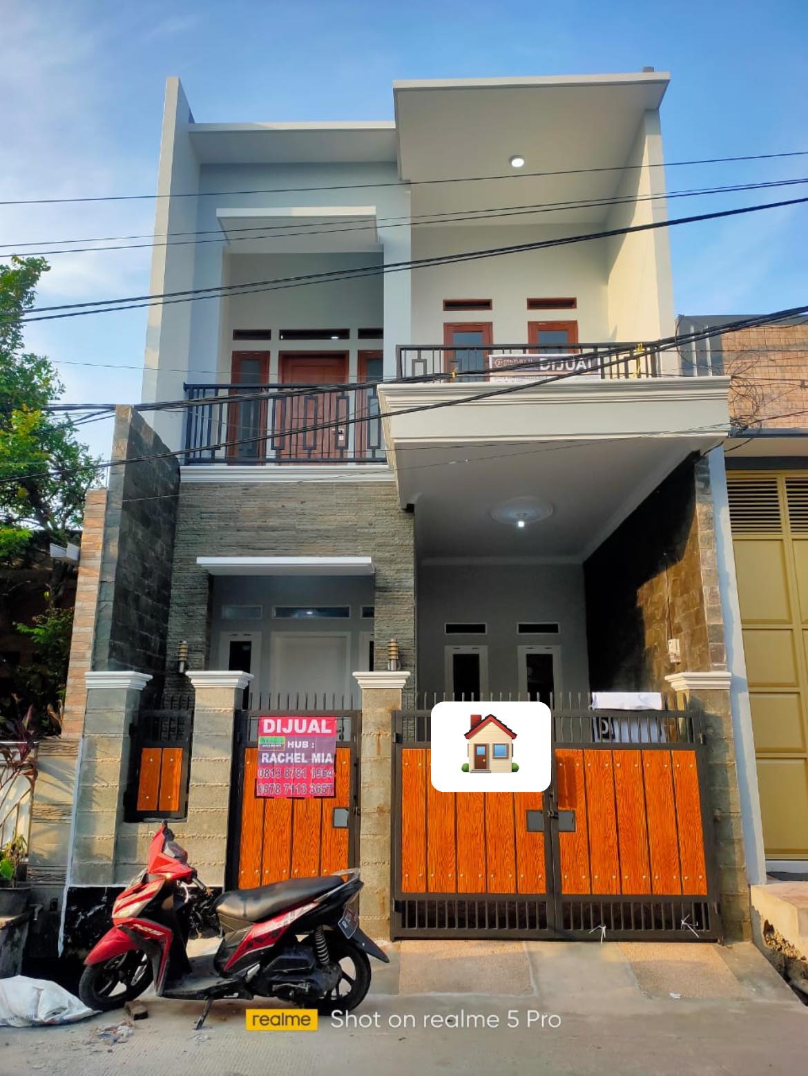 Rumah 2 1/2 Lantai di Pinggir Jalan Pondok Ungu Permai Sektor V