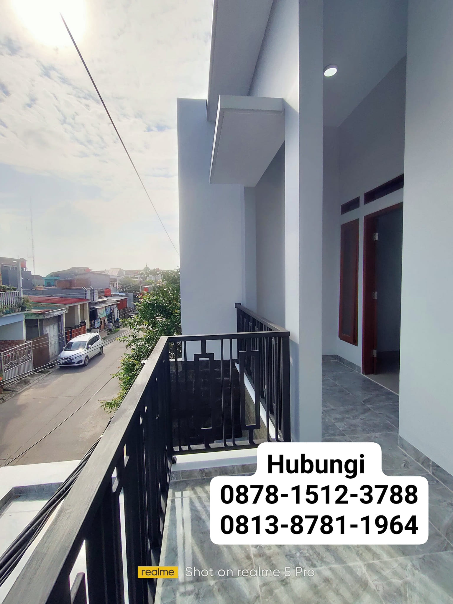 Rumah 2 1/2 Lantai di Pinggir Jalan Pondok Ungu Permai Sektor V