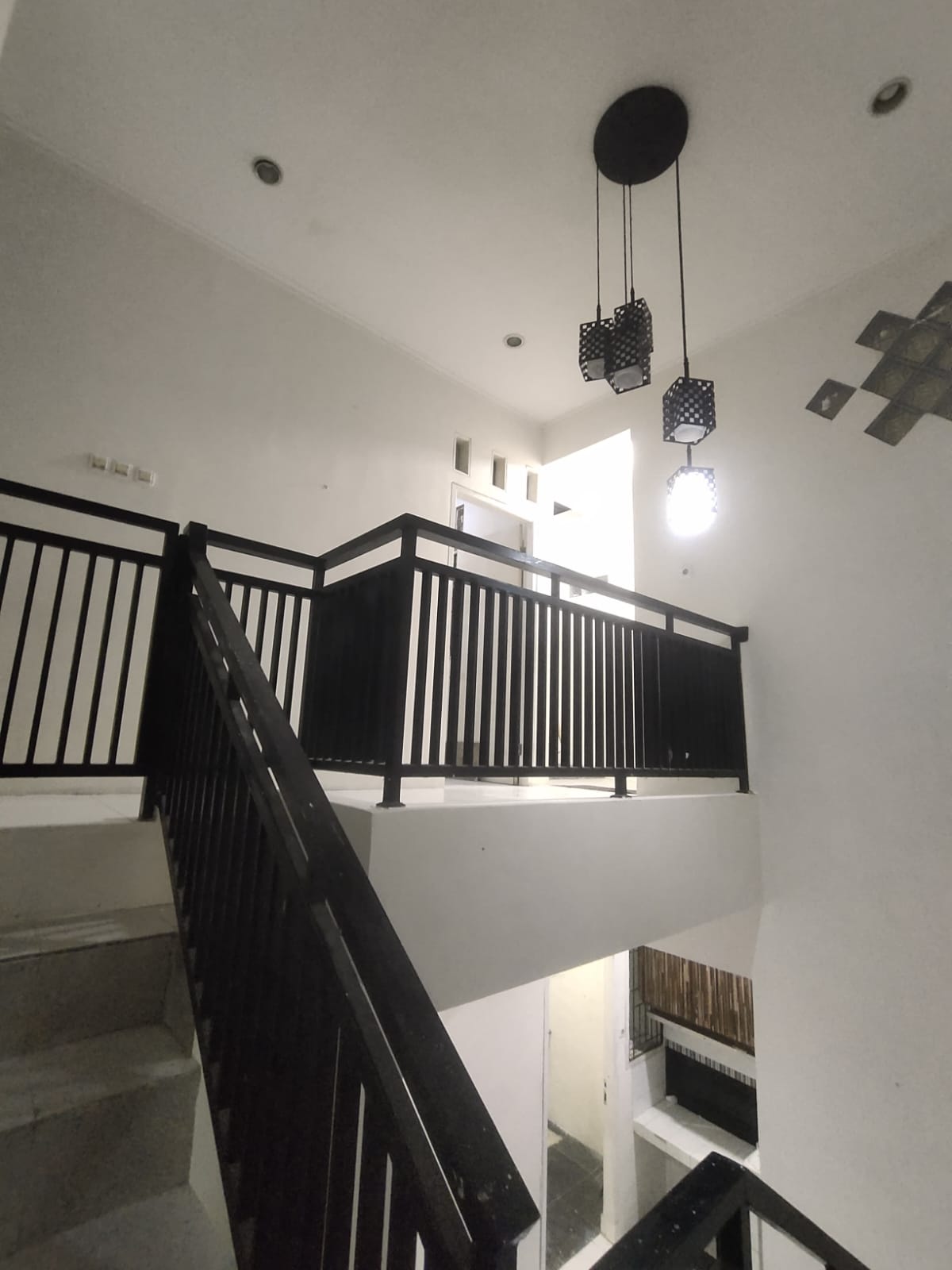 Dijual Rumah baru renov di Jagakarsa, Cipedak, Jakarta Selatan