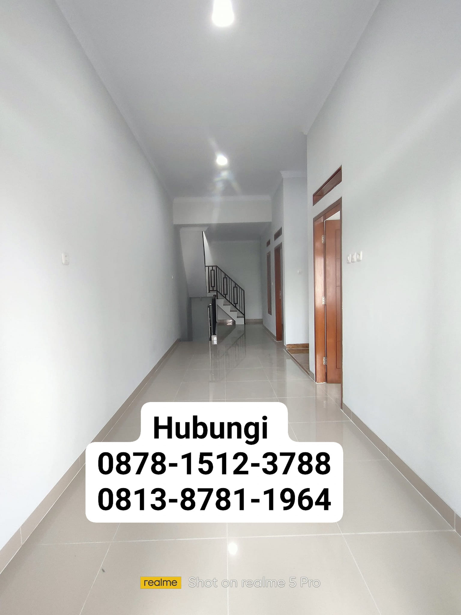 Rumah 2 1/2 Lantai di Pinggir Jalan Pondok Ungu Permai Sektor V