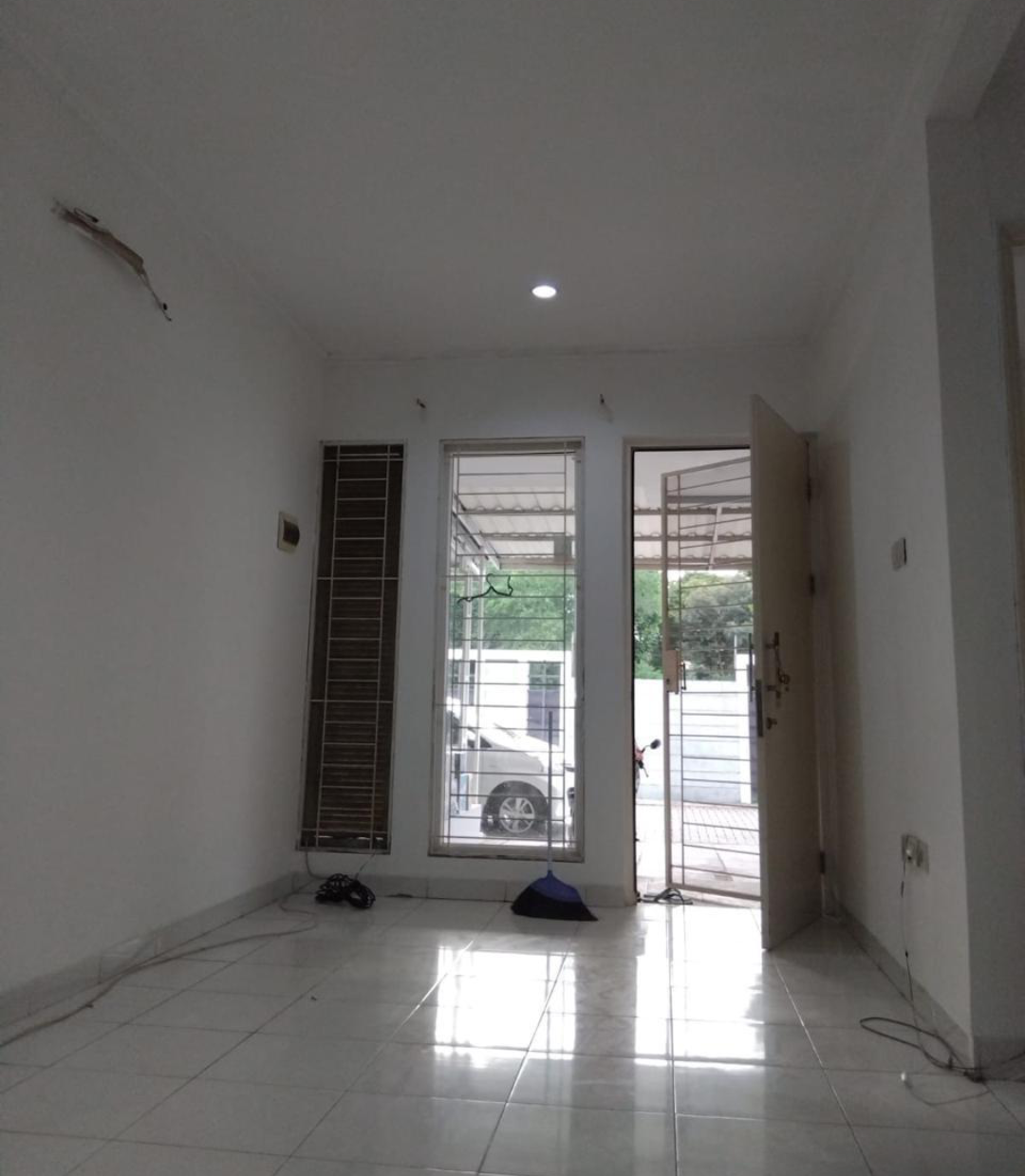 Rumah tinggal 2 lt dijual cepat